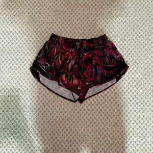 Lululemon Hotty Hot Shorts
